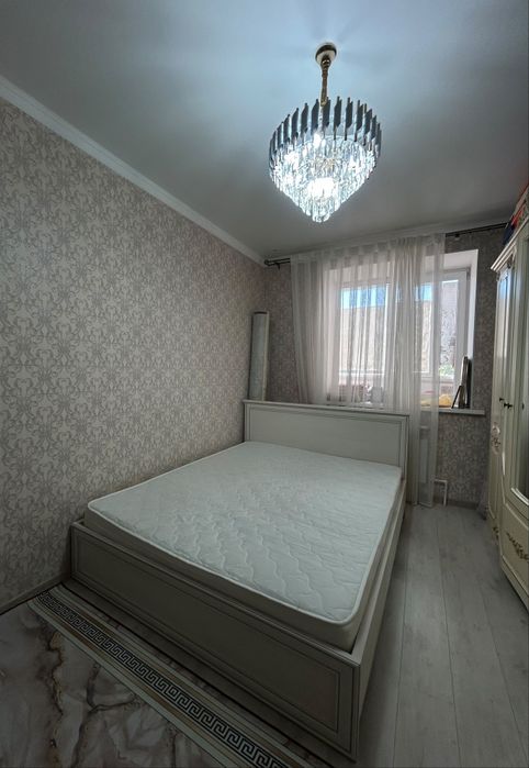 Двуспальная кровать