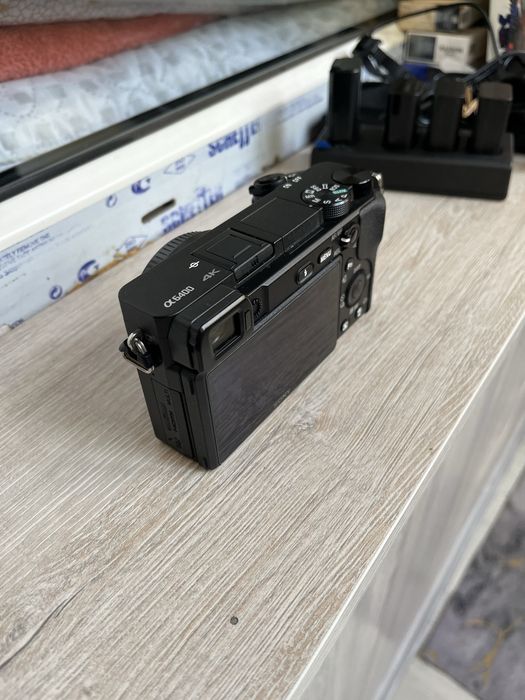Продам Sony A6400 + Sigma 30mm f/1.4