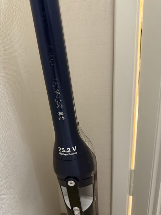 Вертикальный пылесос Bosch