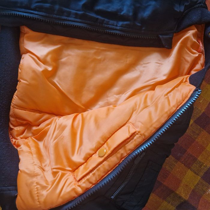 Детско зимно яке тип " бомбър"