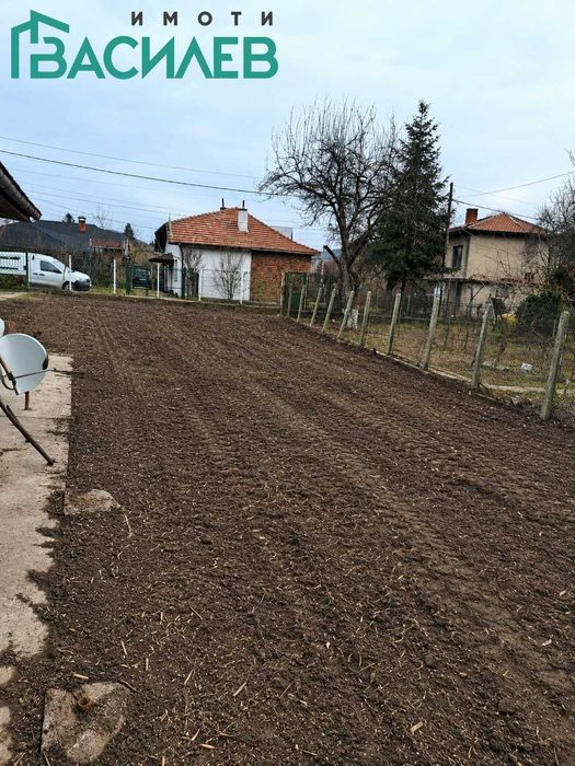 Продава КЪЩА област Перник, с. Студена