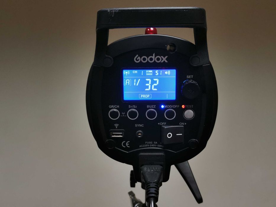 Godox QS400 II студийна светкавица