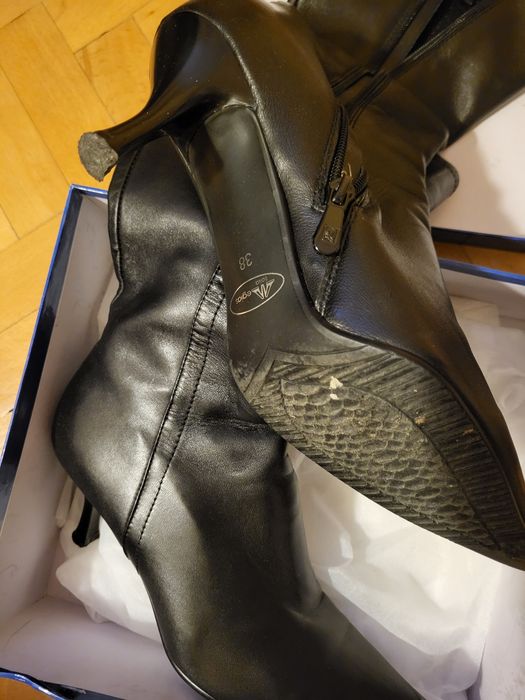 Елегантни ботуши от естествена кожа