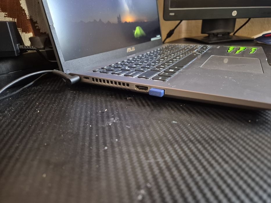 Лаптоп ASUS X515JA