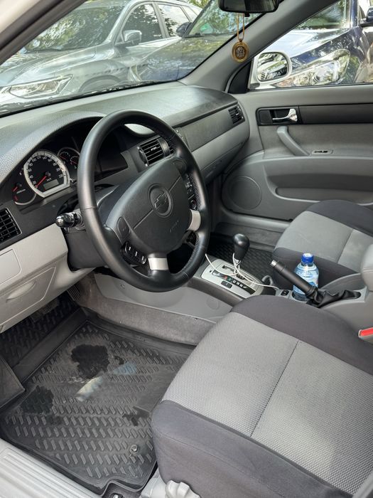 Lasetti 1,8 avtomat 90.000km yurgan halol