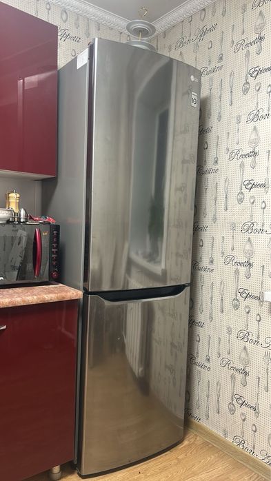 Продам холодильник