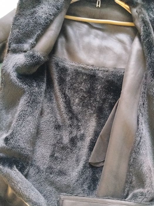 Продам почти новую дубленку.