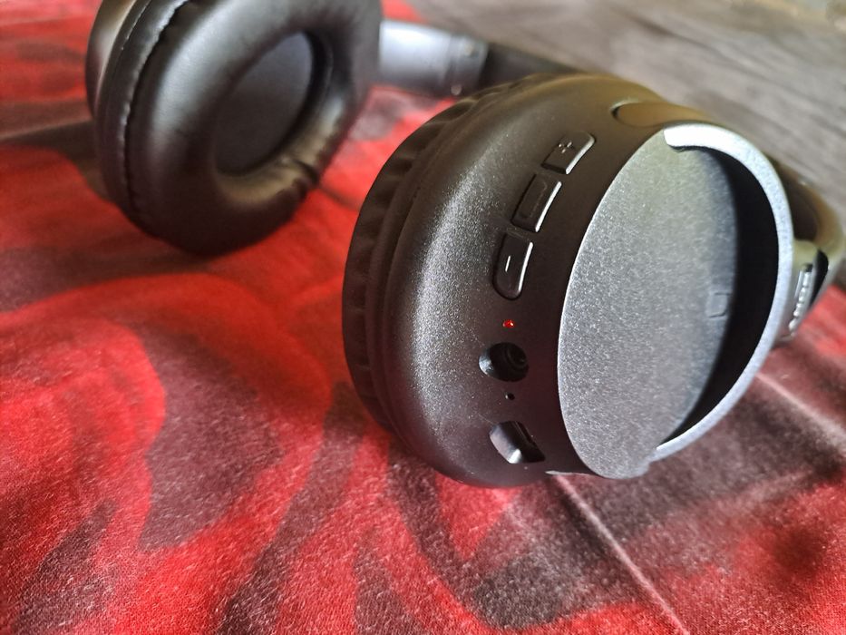 Vand casti bluetooth sony