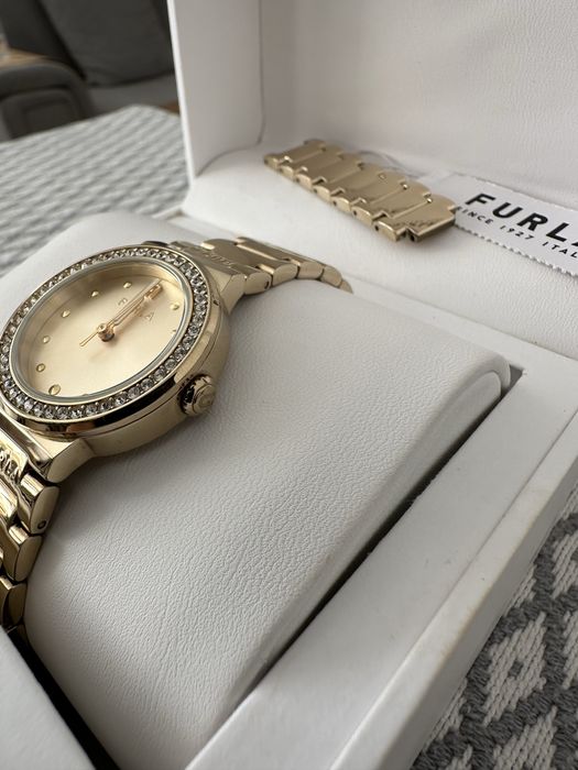 Дамски златист часовник Furla