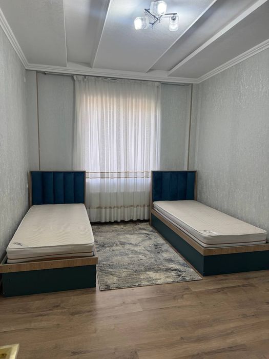 Сдается 3 комнатная квартира в новостройке в Яккасарайском районе.