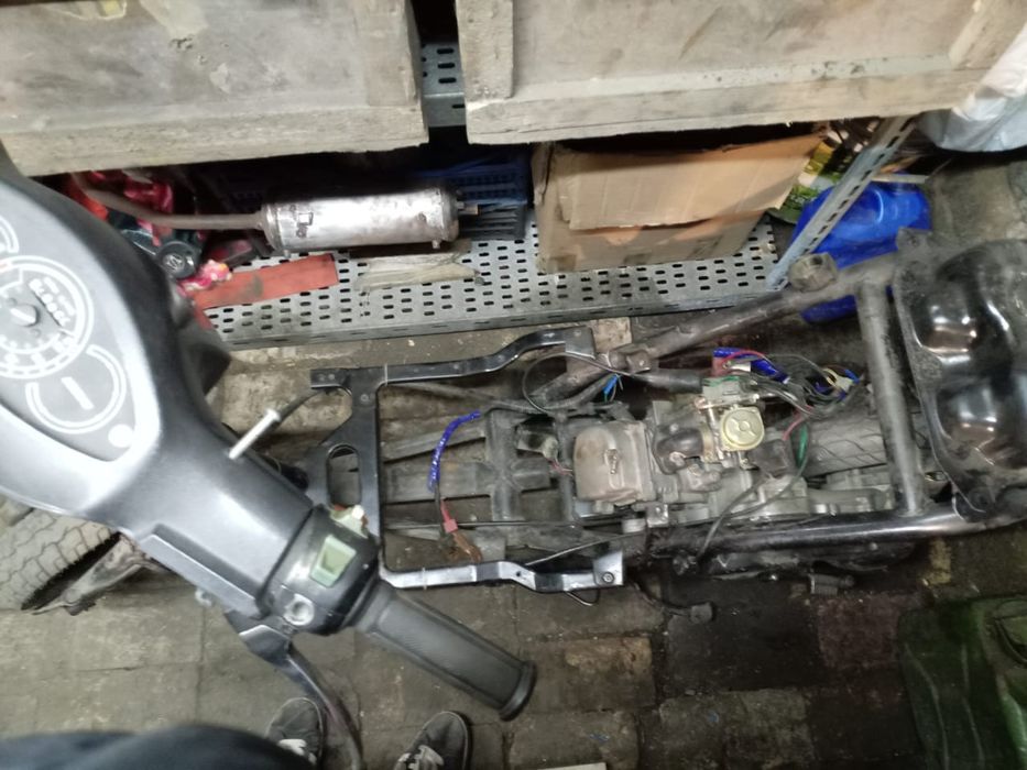 Скутер Рейсер метиор 49сс