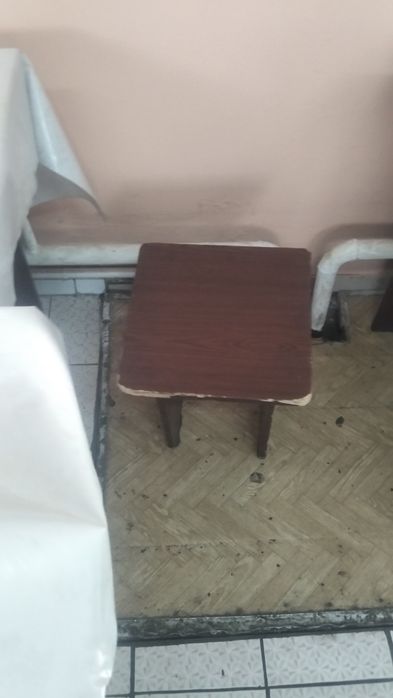 Продам столы и стулья