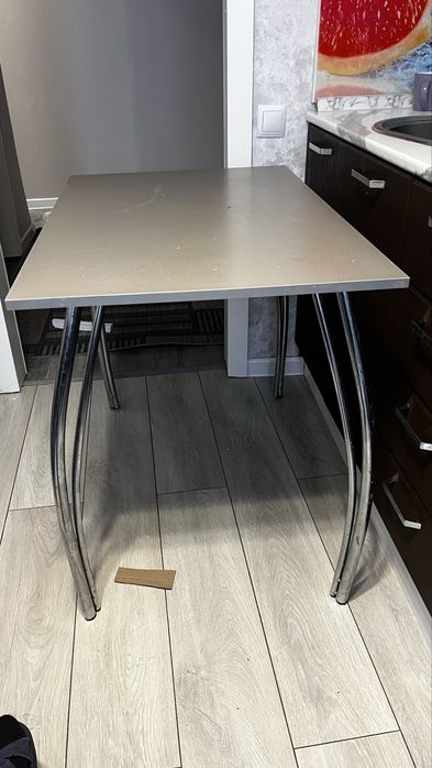 Обеденный стол из лдсп