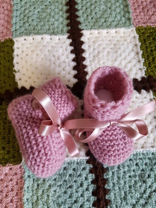 Плетено бебешко комплектче