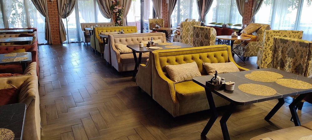 Диваны для кафе баров и ресторанов