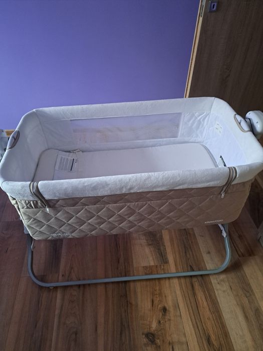 Електрическа музикална кошара за бебе