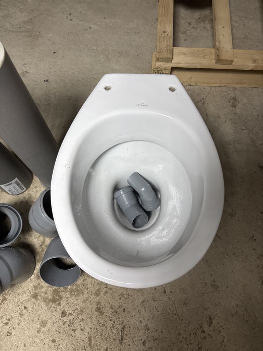 Vas toaleta cersanit plus tuburi PVC