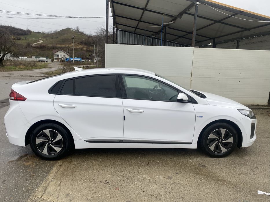 Hyundai IONIQ 1.6 hybrid 2018