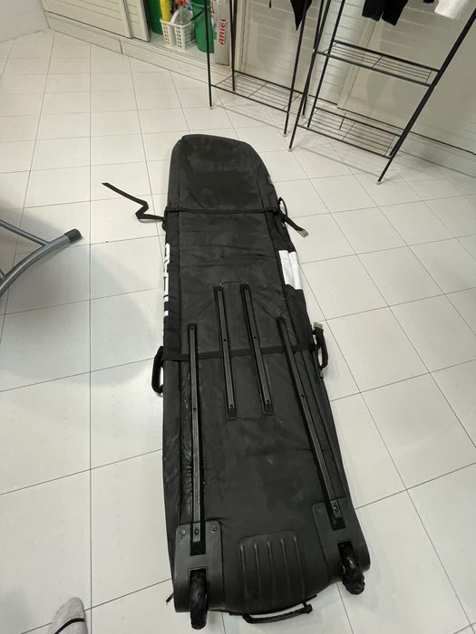 Чехол с колесами для сноубордов/лыж