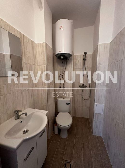 Дава се под наем Двустаен апартамент в Варна, Младост 1 - 51 кв.м за 448.8 € - Снимка #4