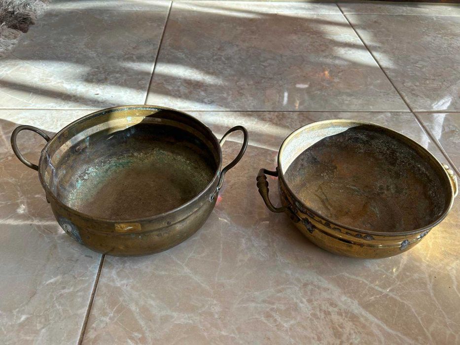 Медни саксии за цветя, съдове