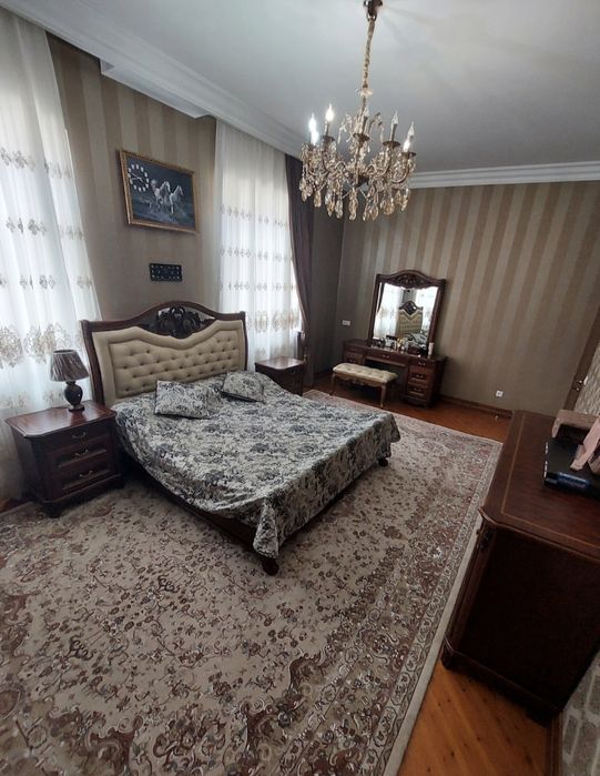 Элитный евродом в Кибрае , мах. Янги Арген , 5 комнат  7 соток.