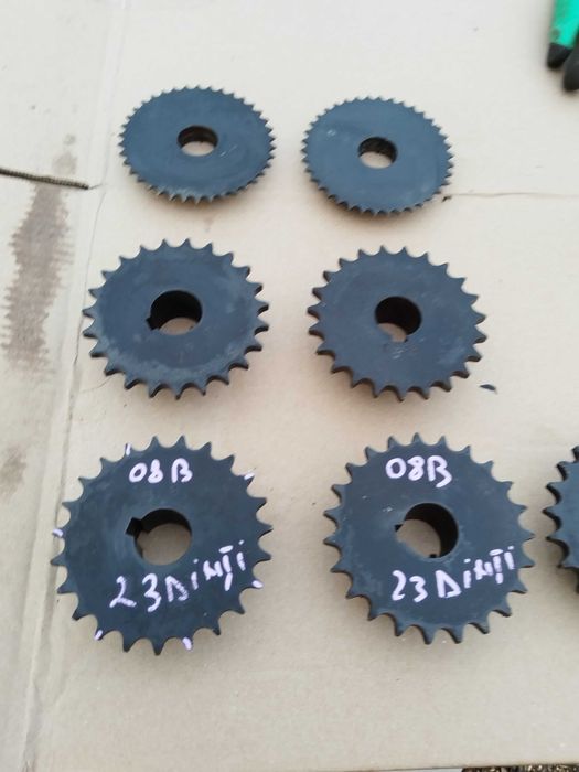 Pinion lanț gall 08B