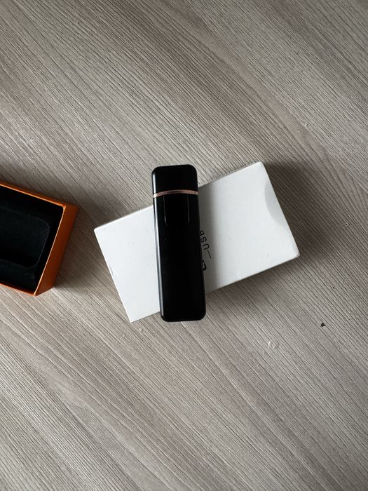 Продам зажигалки новые