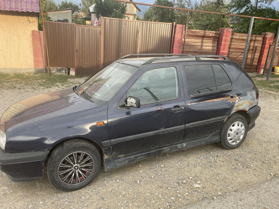 Срочно продаю golf3 1993 года