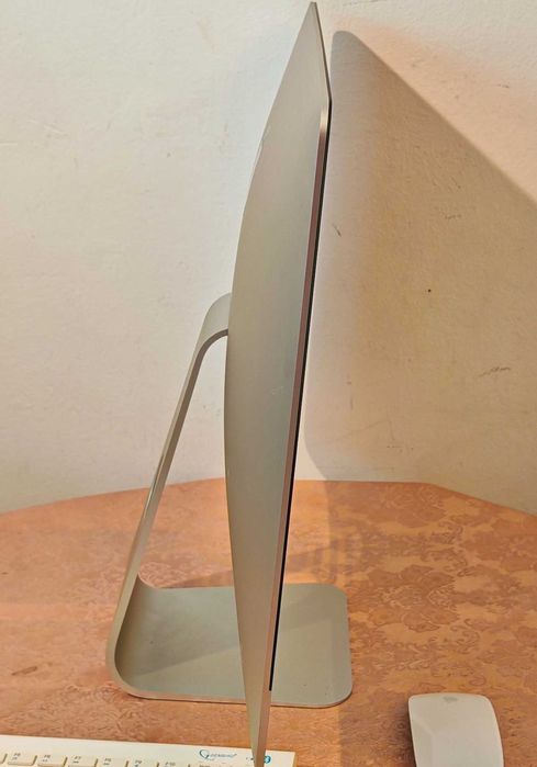 Apple iMac 21.5 A1418 Late 2013 Silver/Core i5/8GB RAM/1TB HDD/Full HD