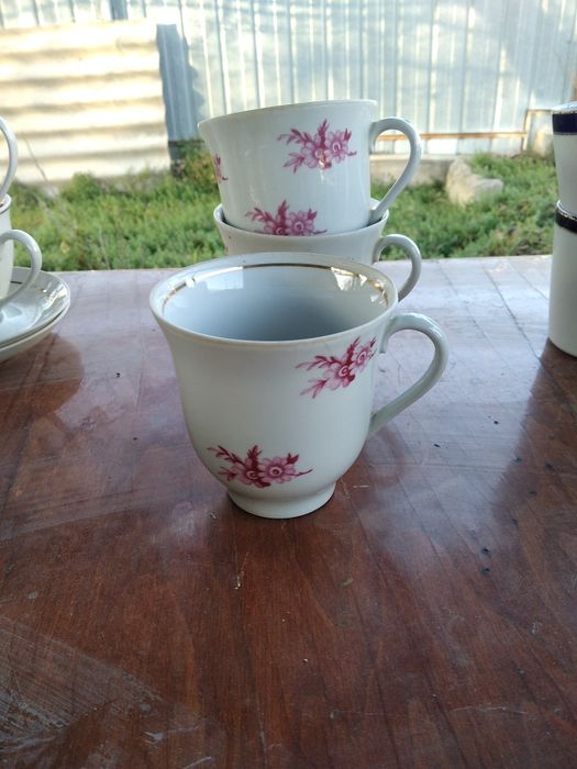 Салатницы и бокалы