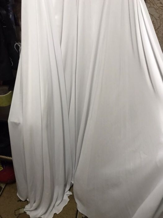 Платье нарядное свадебное