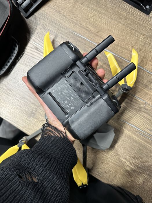 Mavic 2 Pro - Fly More Combo + DJ smart controler