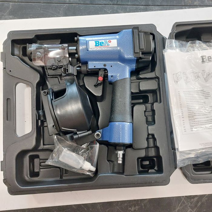 Пневматичен такер пистолет за битумни керемиди Беа BEA 556 DC