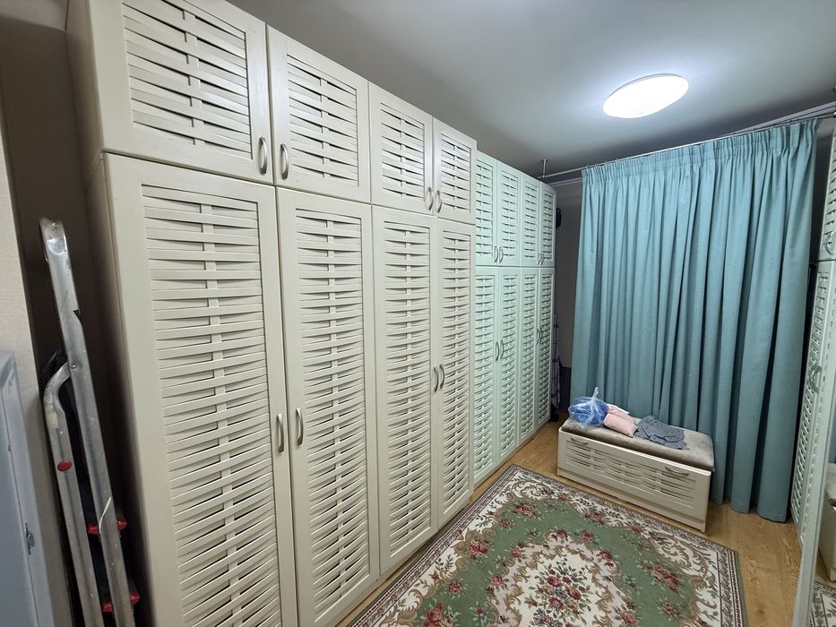 Продам шкафы для гардеробной