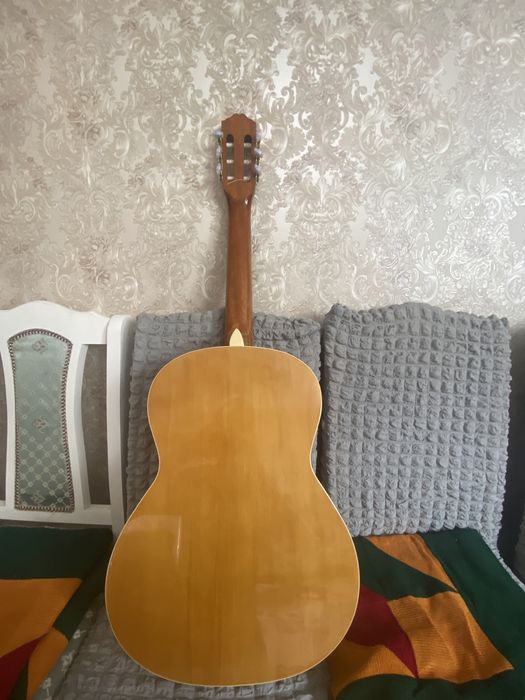 Продам гитару в отличном состоянии