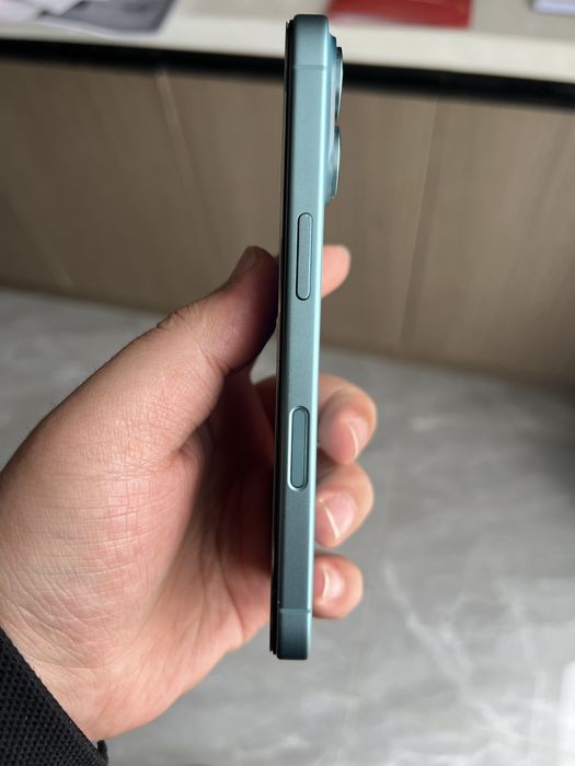 iPhone 16 128 GB LL/A Teal