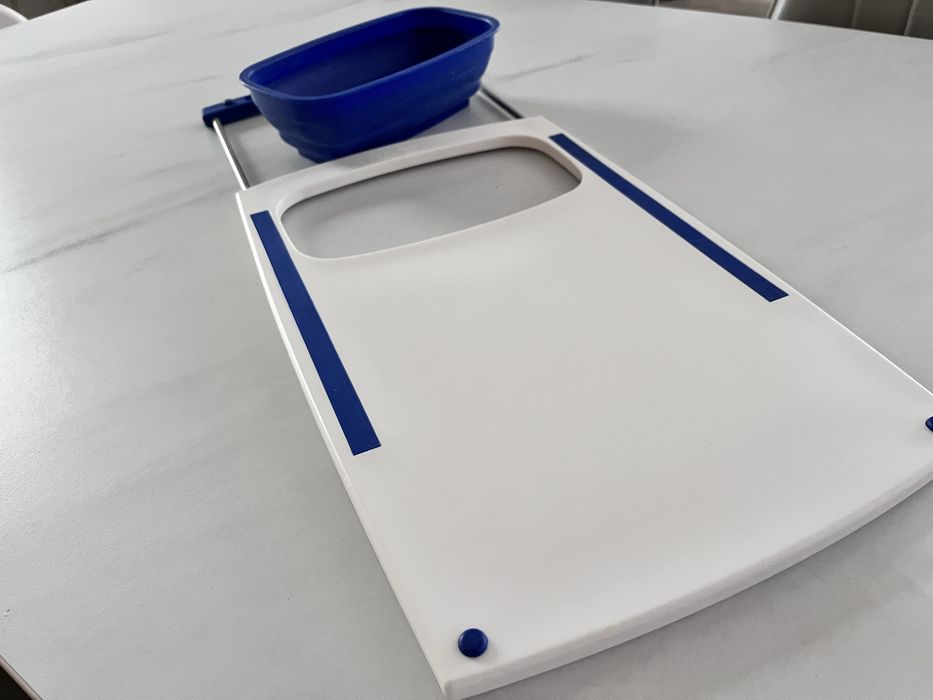 Tocător extensibil (cu recipient)