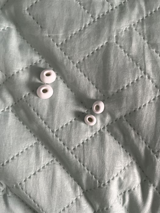 наушники Airpods 2 Pro в хорошем состоянии