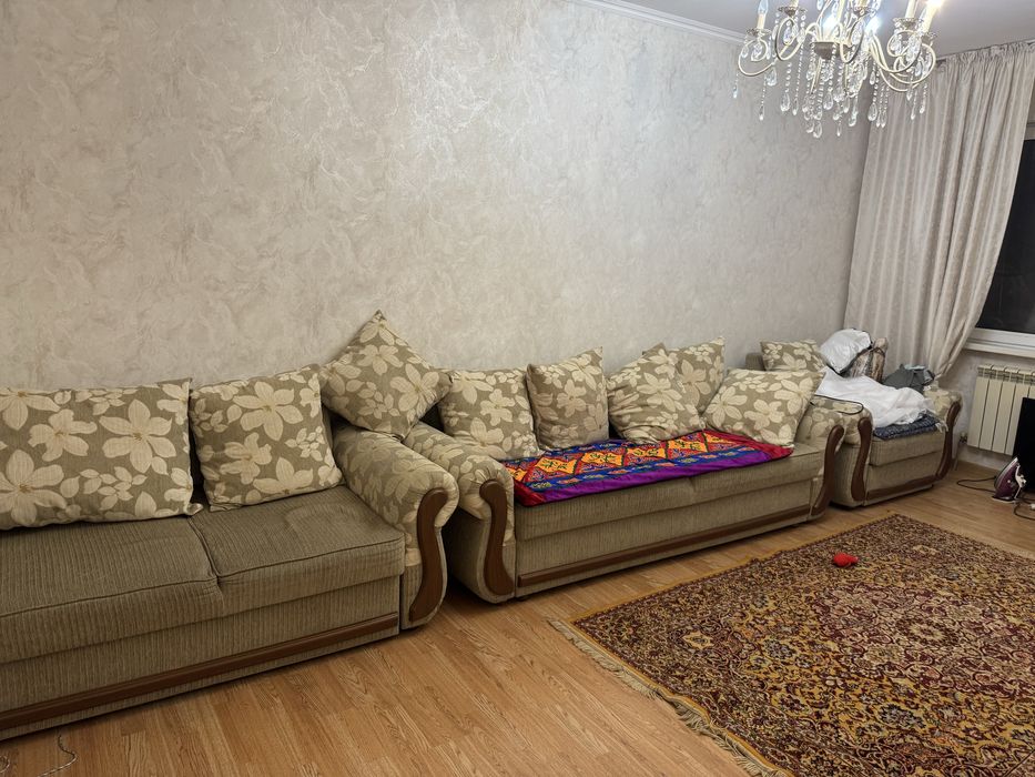 Диван в хорошем состояни, вместительный