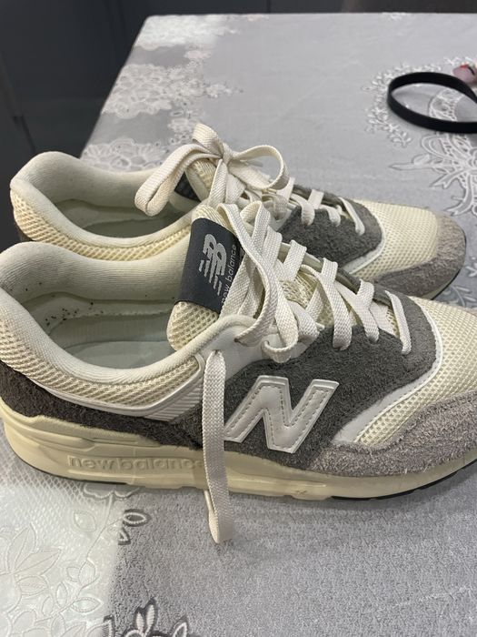 Дамски  спортни маратонки