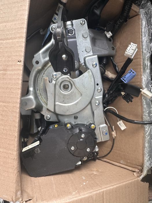 Электромотор багажника lexus rx270450