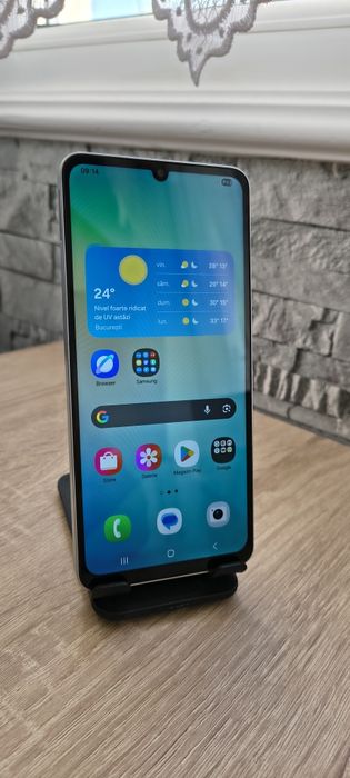 Vând Samsung a06 impecabil