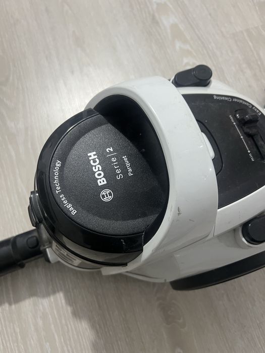 Продается пылесос фирмы Bosch series2