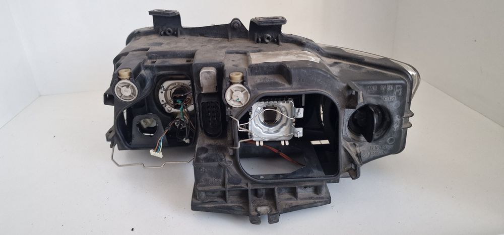 Ауди А4 С4 Б6 десен ксенон фар Audi A4 S4 B6 xenon D1S desen far
