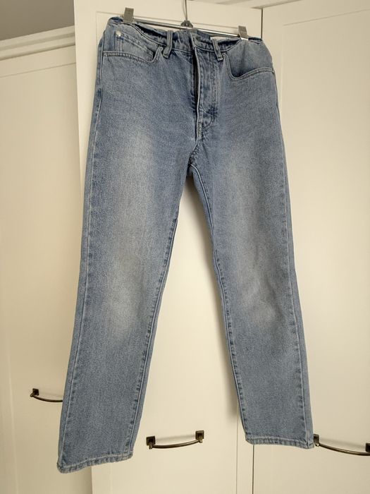 Модные джинсы от бренда Armani