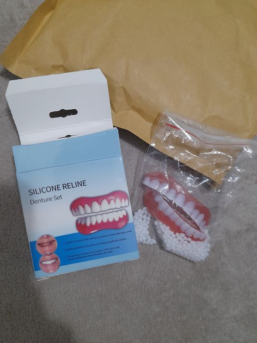 Proteza dentara din silicon