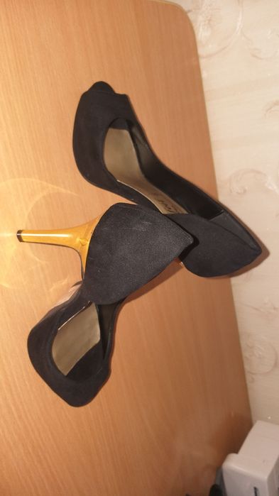 Туфли вечерние .новые