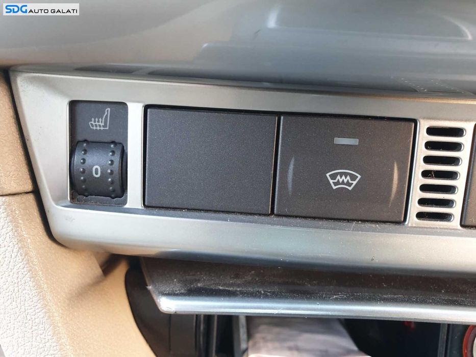 Buton Butoane Degivrare Incalzire Geam Parbriz Sticla Luneta Ford Focus 2 Cabrio Decapotabil 2004 - 2010