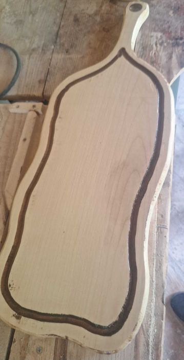 Vând diferite modele de platouri